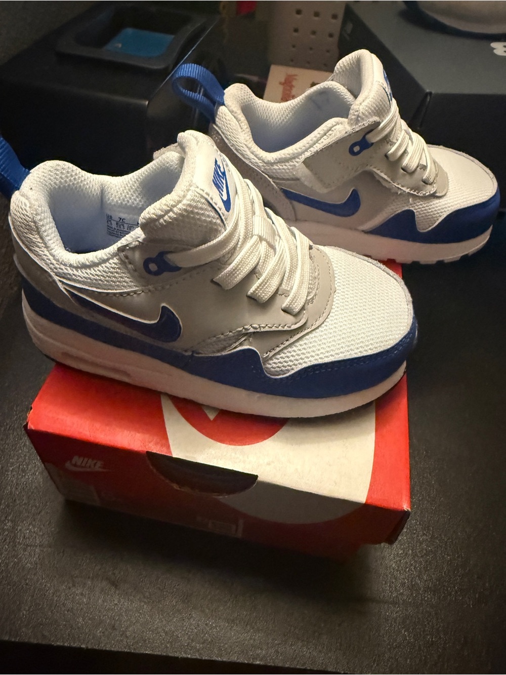 Nike Airmax one easy on in White and Blue